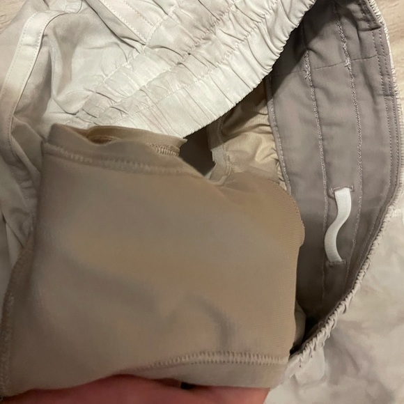 NWOT Lululemon Diamond Dye Tracker Shorts Size 2 - Picture 9 of 12